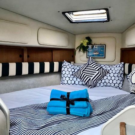 Yacht Experience Barcelona Hotell Sant Adrià de Besòs Exteriör bild
