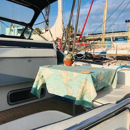 Yacht Experience Barcelona Hotell Sant Adrià de Besòs Exteriör bild