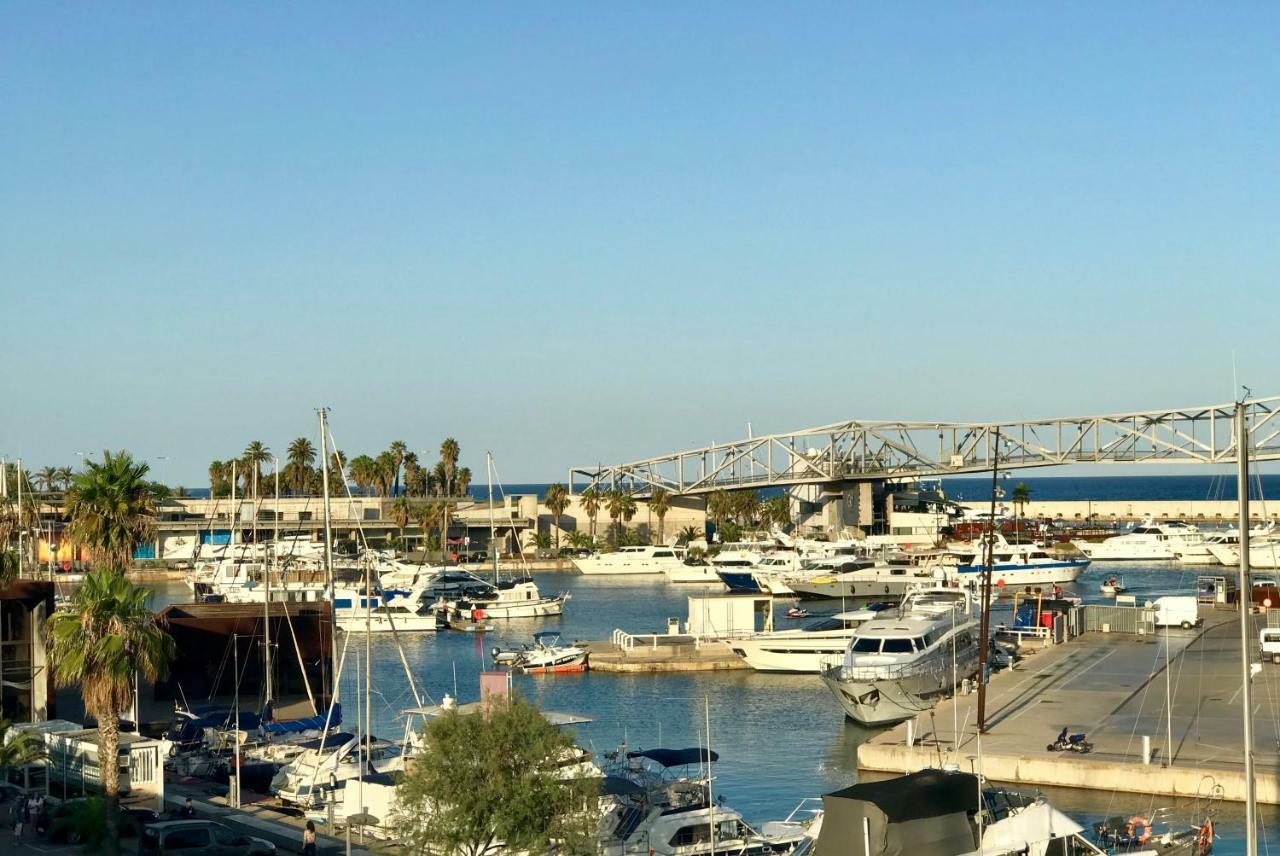 Yacht Experience Barcelona Hotell Sant Adrià de Besòs Exteriör bild