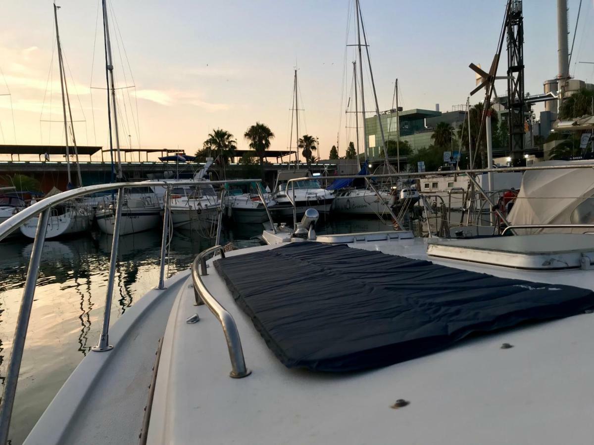 Yacht Experience Barcelona Hotell Sant Adrià de Besòs Exteriör bild