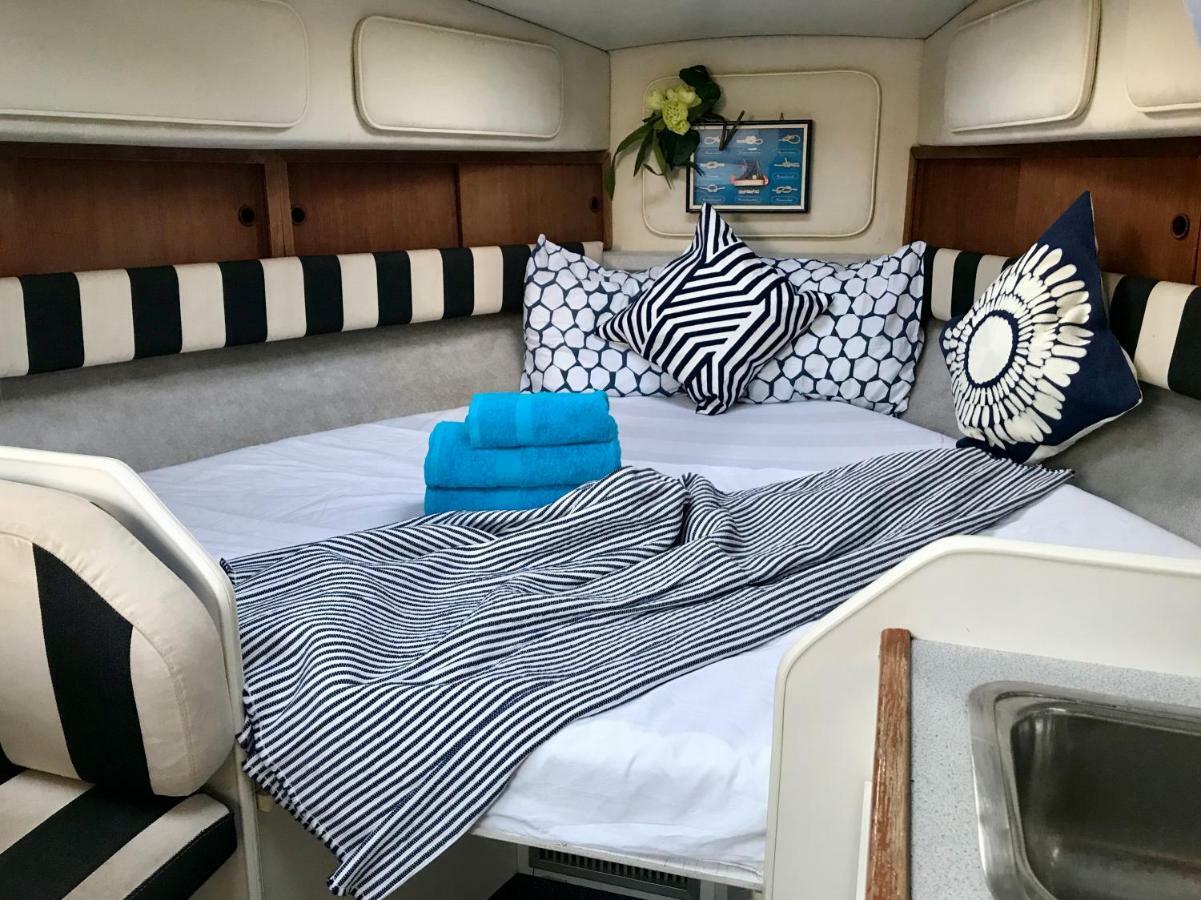 Yacht Experience Barcelona Hotell Sant Adrià de Besòs Exteriör bild