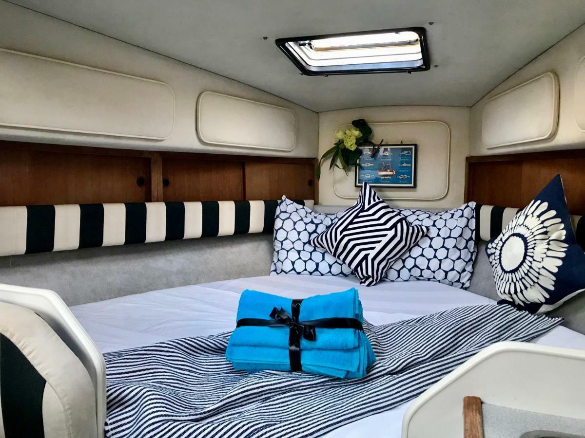 Yacht Experience Barcelona Hotell Sant Adrià de Besòs Exteriör bild