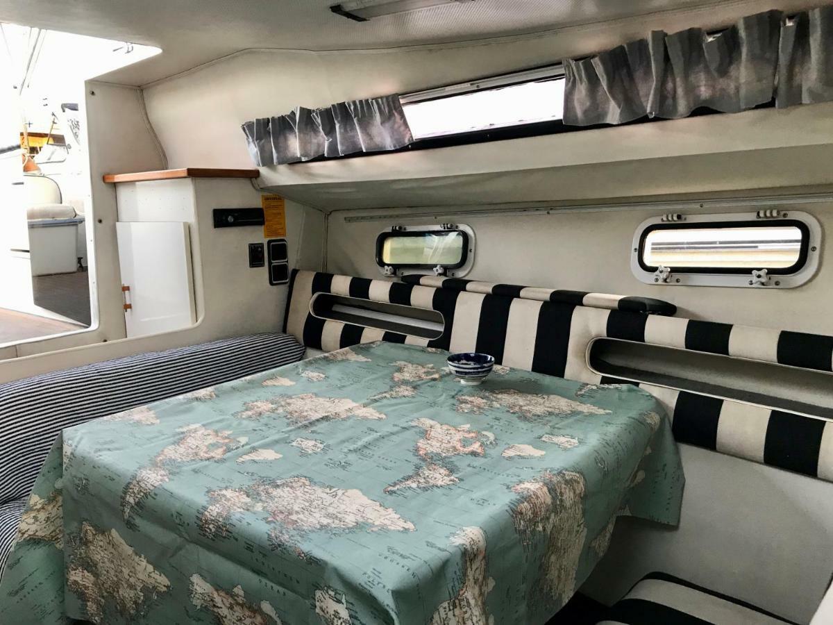 Yacht Experience Barcelona Hotell Sant Adrià de Besòs Exteriör bild